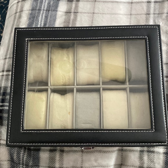 Watch/bracelet /bangle case - Picture 1 of 9